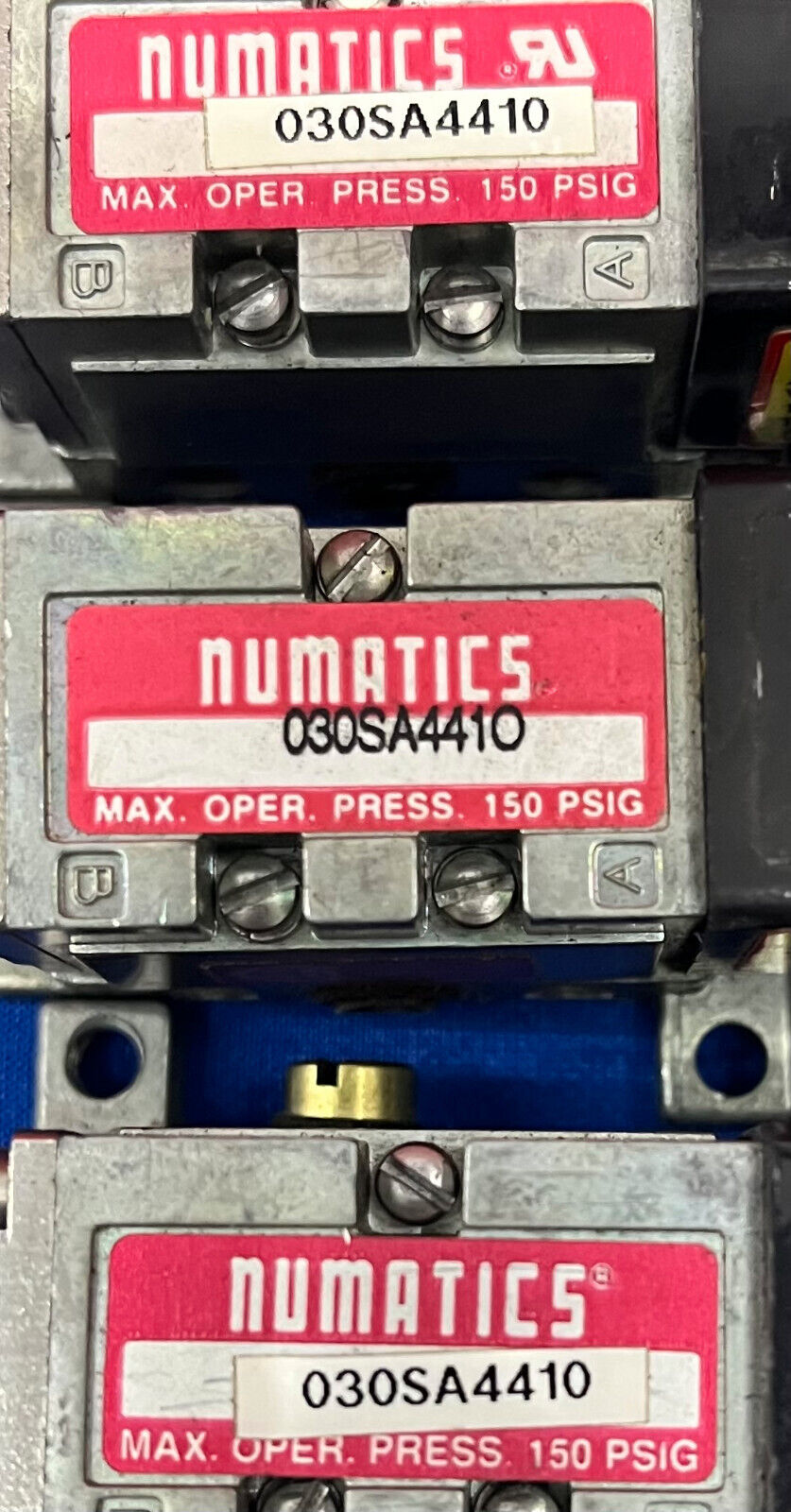 1 LOT QTY OF 3 - NUMATICS 030SA4410 SOLENOID VALVE ASSY #237-261B 150PSI MAX