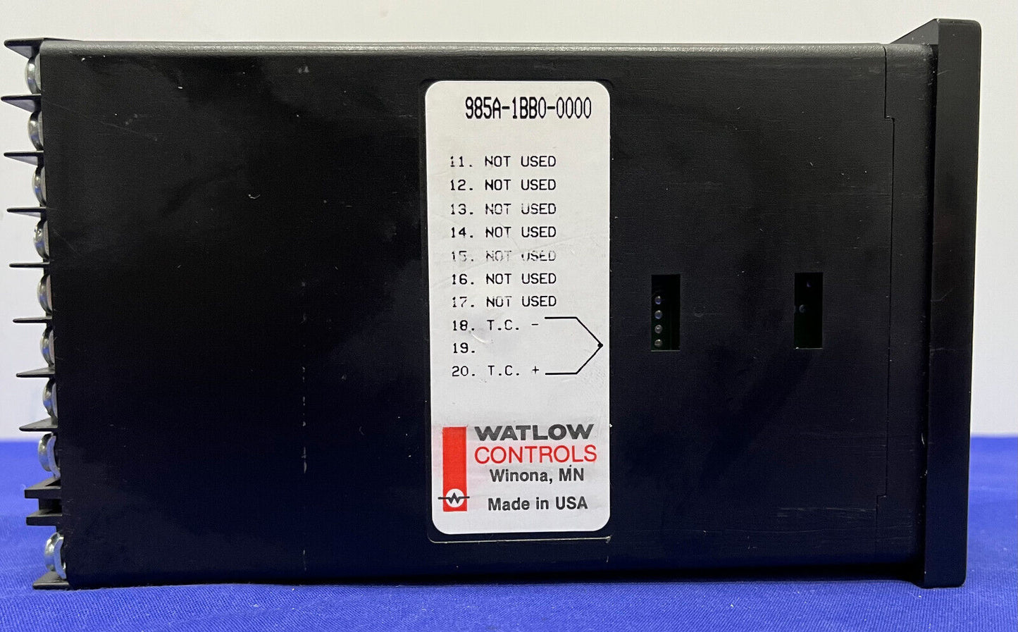 CONTROLADOR DE TEMPERATURA WATLOW SERIE 985 985A-1BB0-0000 REV E - SIN SOPORTES