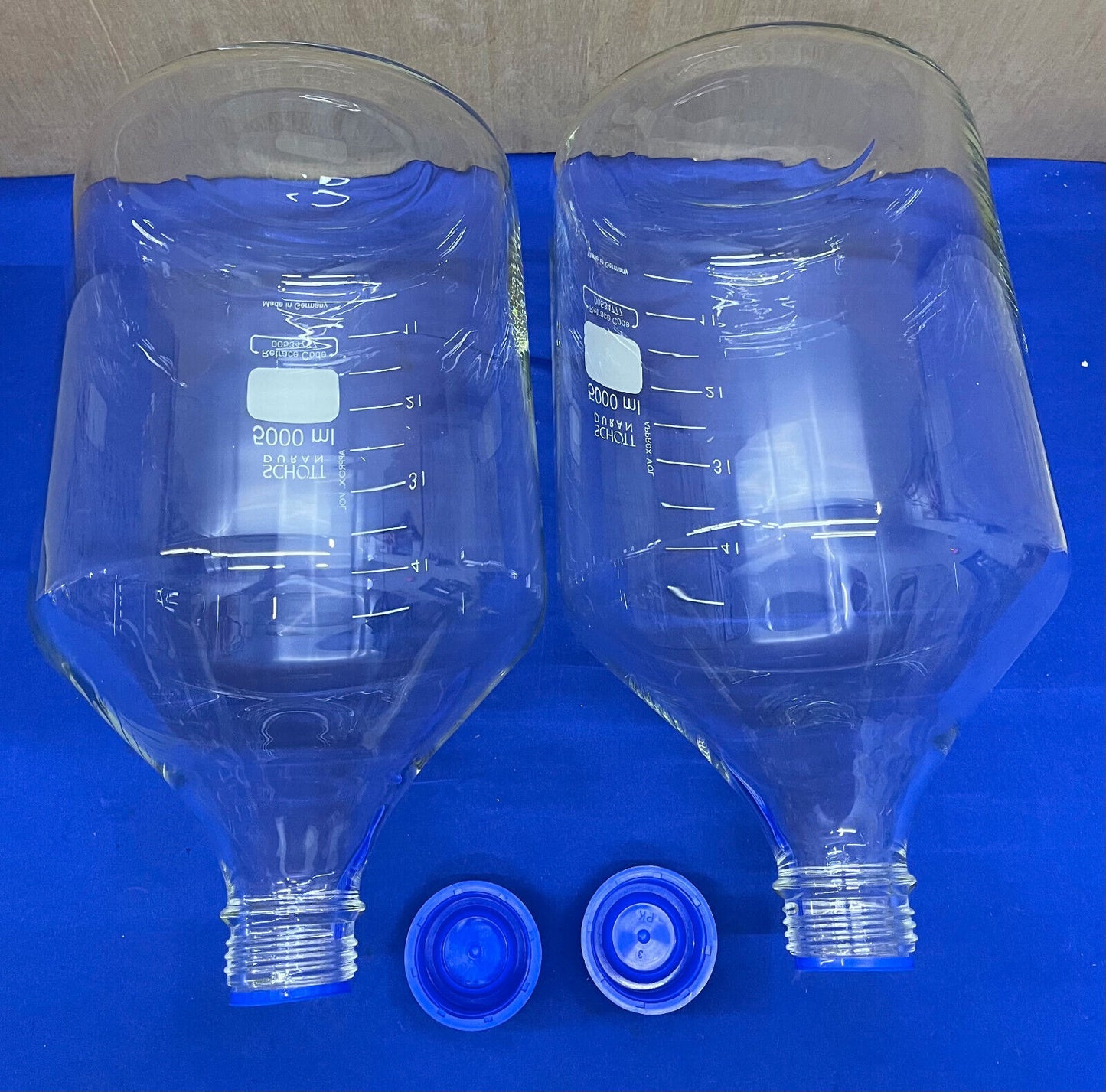 SCHOTT DURAN ®  GLASS 5000 mL ROUND LAB CHEMISTRY BOTTLE W/ CAP - 1 LOT QTY 2