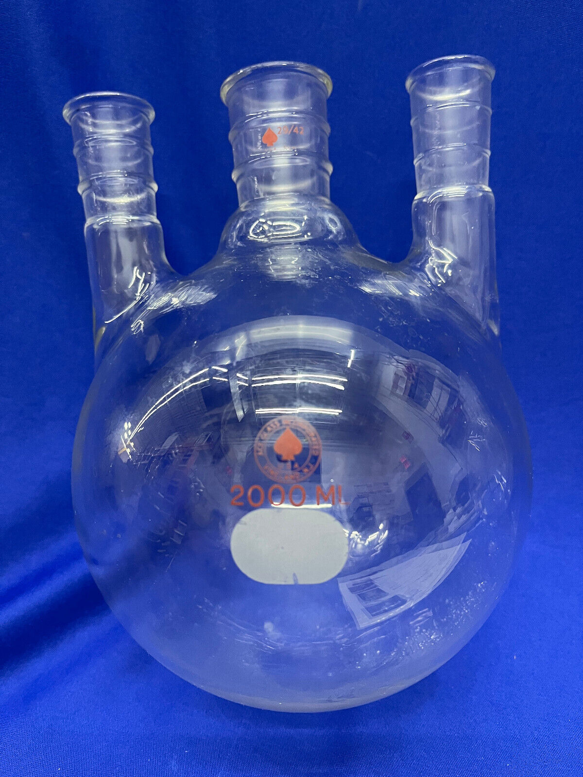 ACE 2000ml 3 NECK ROUND BOTTOM REACTION FLASK - 29/42 CENTER  SIDE NECKS UNKNOWN