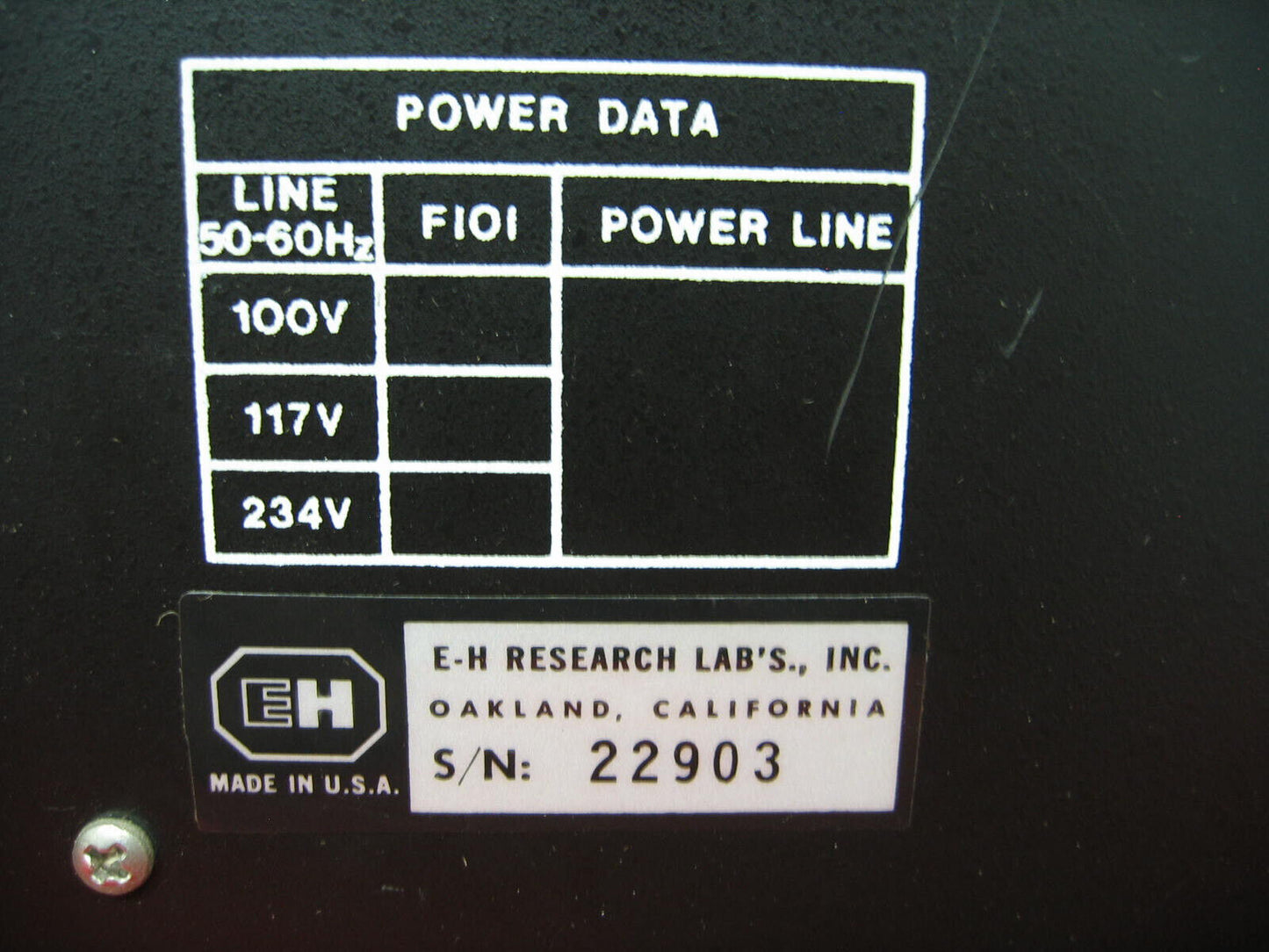 LABORATORIOS DE INVESTIGACIÓN E&amp;H GENERADOR DE PULSOS DE 136 A, 10 HZ-60 HZ 117 V, 220 V, 60 HZ,