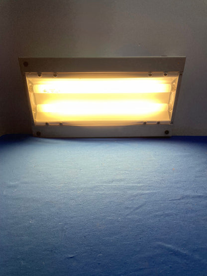 LABCONCO, FLUORESCENT LIGHT FIXTURE for use on the top of Plexiglass Hood