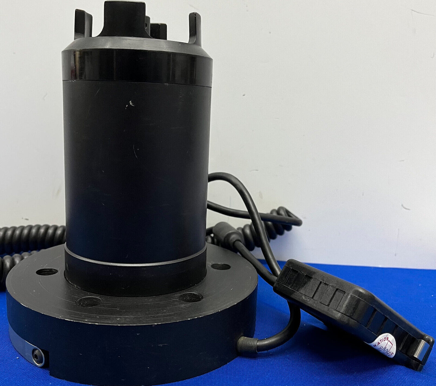 INSTRON 2525-808 +/-10N STATIC LOAD CELL WEIGHT 2kg