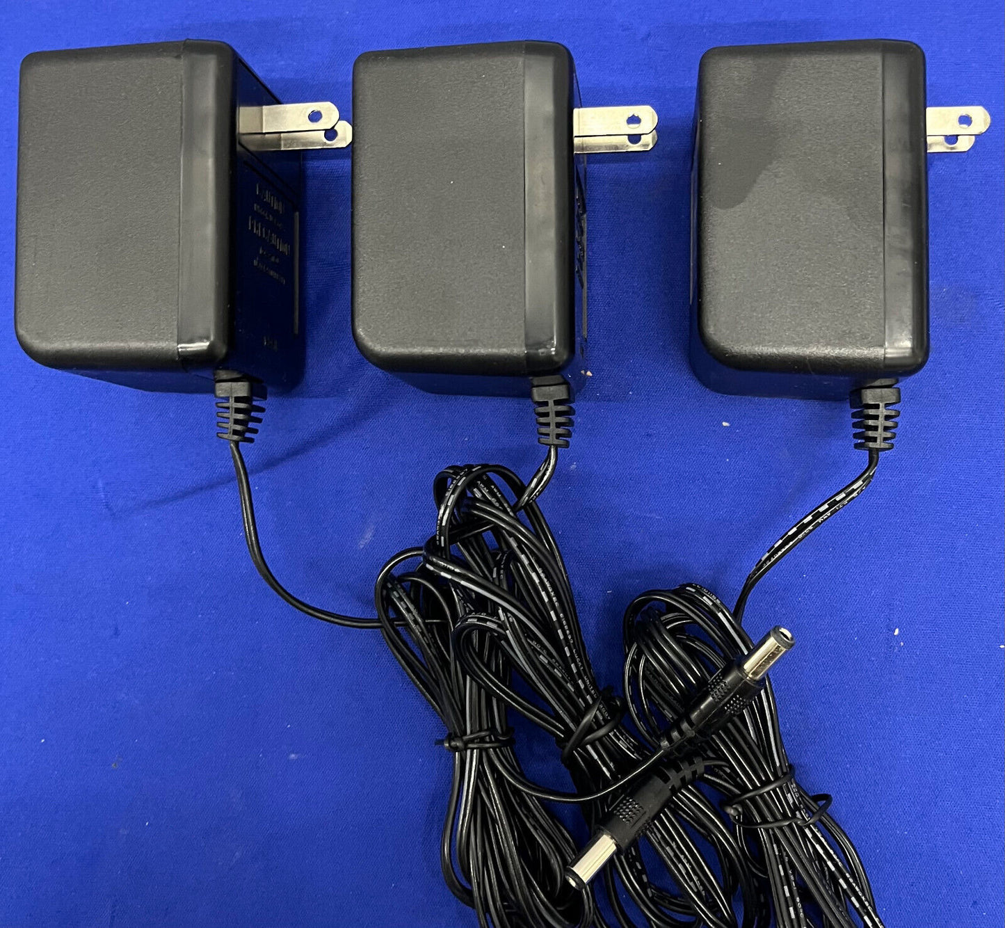 GLOBTEK WD1E1000L00 AC ADAPTER POWER SUPPLY - 1 LOT QTY 3