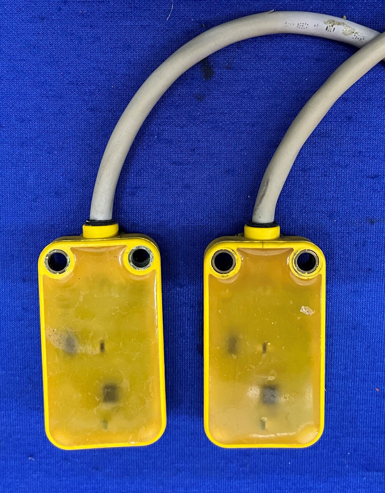 Lote de 2 sensores capacitivos Turck BC10-Q14-AP4X2 de 10 mm de distancia