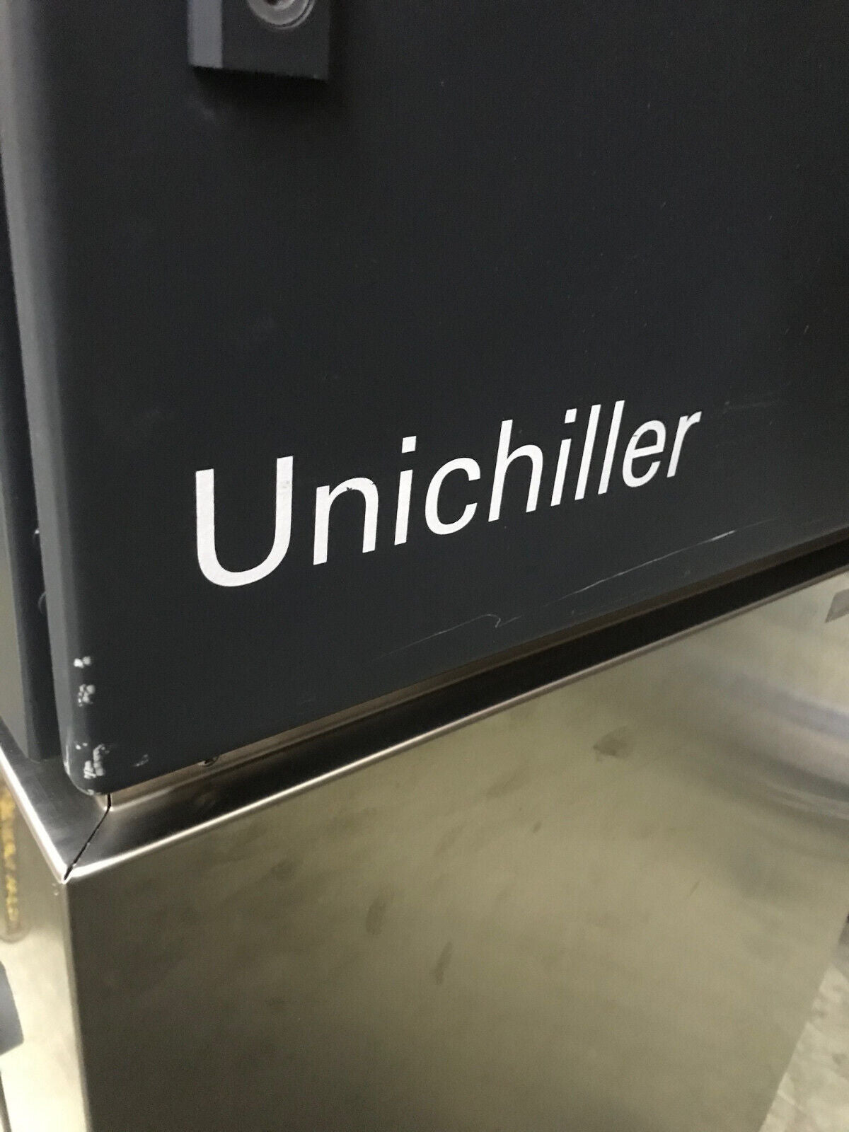 HUBER UNICHILLER CHILLER UC060T 400V 3-N 50HZ MAX 9 8 A ITEM IS USED