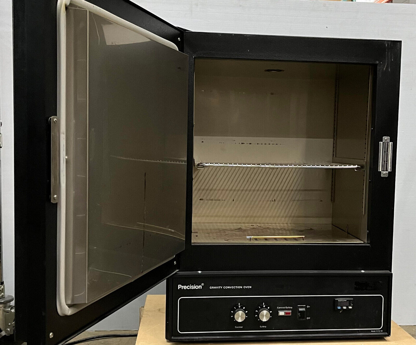 PRECISION SCIENTIFIC STG80 GRAVITY CONVENTION LAB OVEN TEMP TO 225C 120V