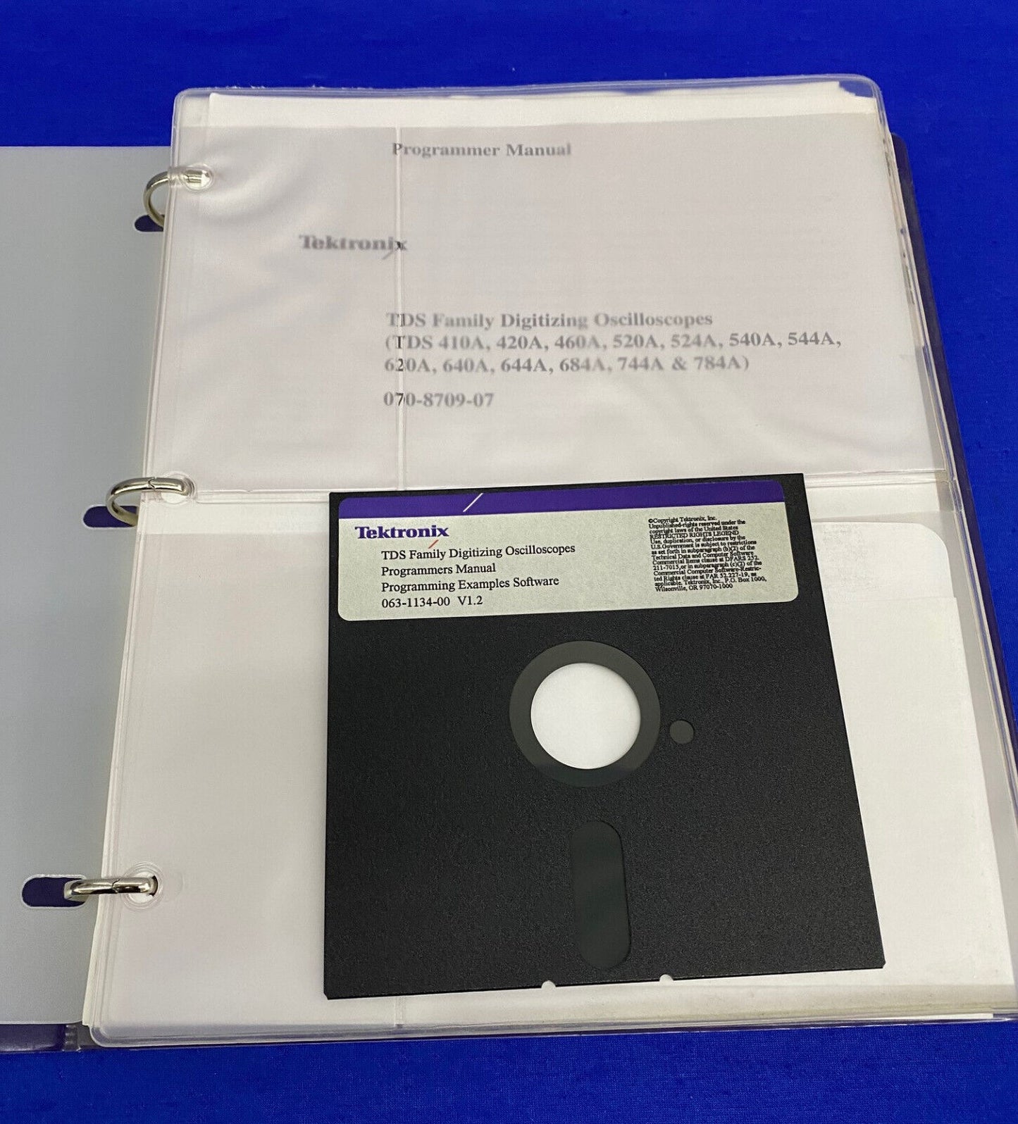 MANUAL DEL PROGRAMADOR DEL OSCILOSCOPIO DIGITALIZADOR DE LA FAMILIA TDS DE TEKTRONIX 070-8709-07