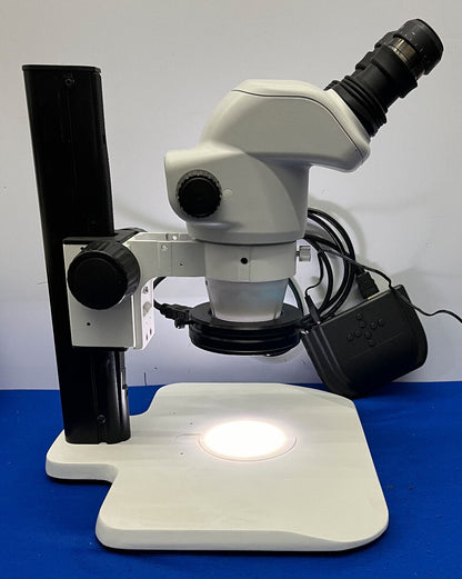 NIKON SMZ745 STEREO MICROSCOPE w/ C-W10XB/22 EYEPIECES, STAND & TECHNIQUIP LIGHT