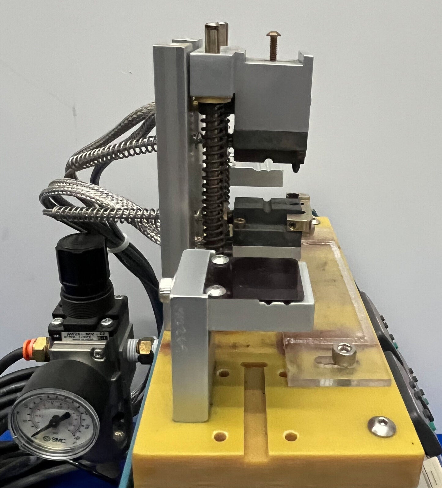 UNIÓN CON MATRIZ DIVIDIDA PERSONALIZADA - CONTROLADORES DE TEMPERATURA WATLOW TEMPORIZADOR Y PEDAL OMRON