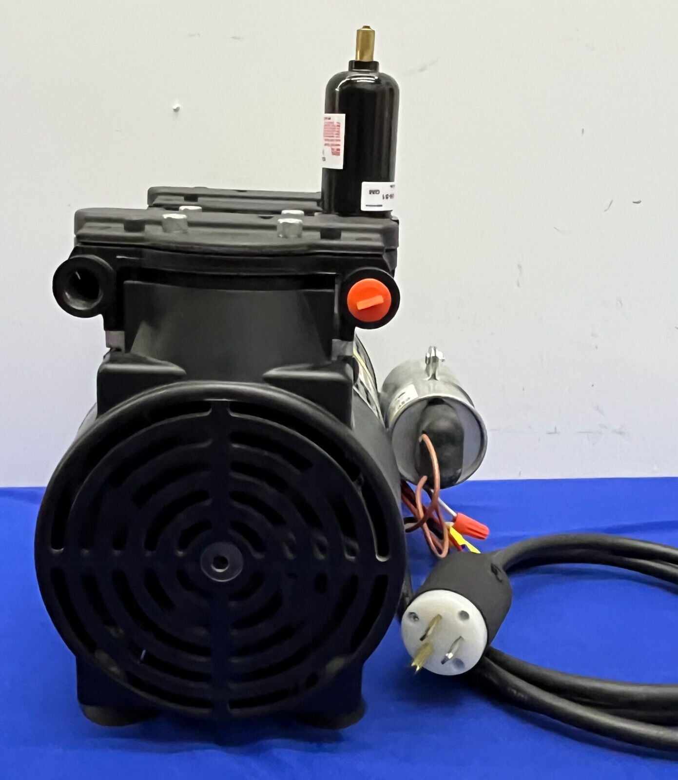 GAST 71R OIL-LESS COMPRESSOR / VACUUM PUMP 71R545-P315B-N570X HP 3/4