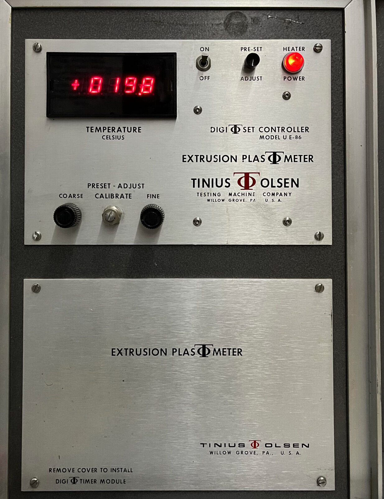 TINIUS OLSEN, EXTRUSION PLASTOMETER, UNIT POWERS UP AND HEATS BUT UNABLE TO TEST