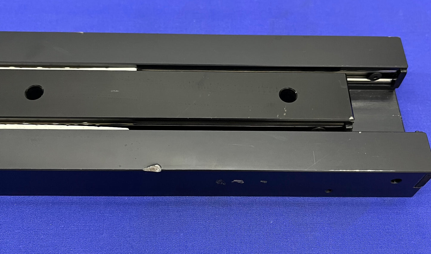 パーカー ボールベアリング スライド 4615 長さ 18 インチ x 幅 2.62 インチ x 高さ 1 インチ。移動量 15 インチ