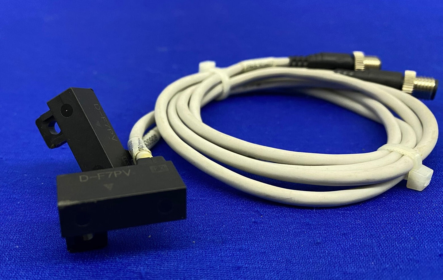 SENSORE SMC D-F7PV INTERRUTTORE A STATO SOLIDO - 1 LOTTO QTY 2