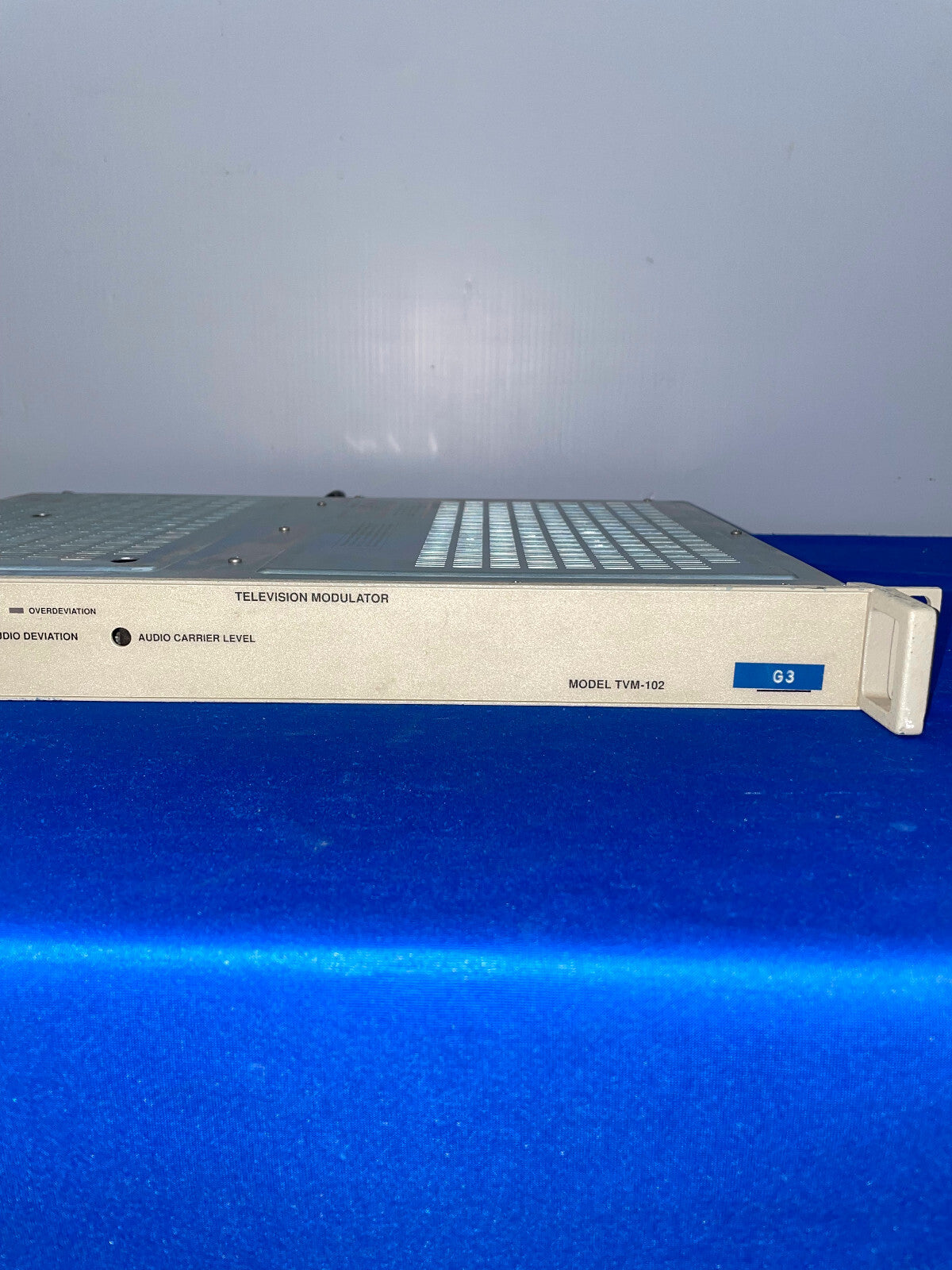 COMMUNICATION MICROWAVE CORP., TVM-102, COM WAVE, FERNSEHMODULATOR