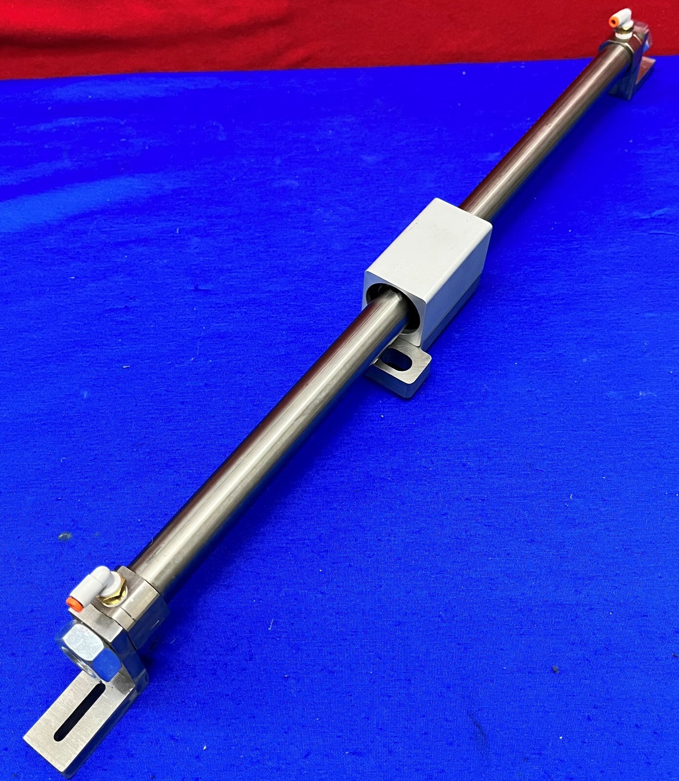 Cilindro básico sin vástago SMC NCY3B20-1500