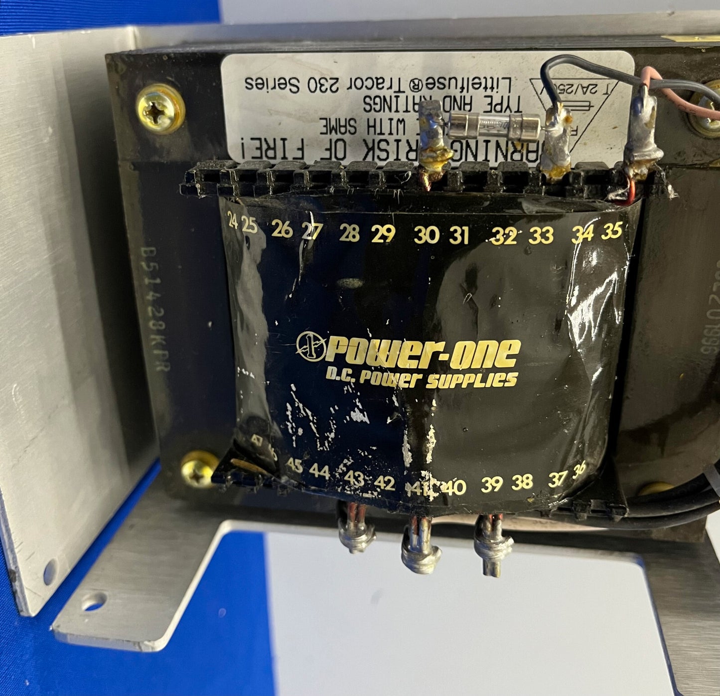 POWER-ONE F24-12-A VOEDING 100/120/215/230-240V