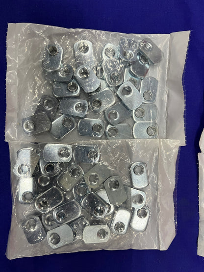 CANTIDAD 50 80/20 3838 Tuerca deslizante en T y CANTIDAD 50 13-8316 M8-1,25x16 Tapa de botón