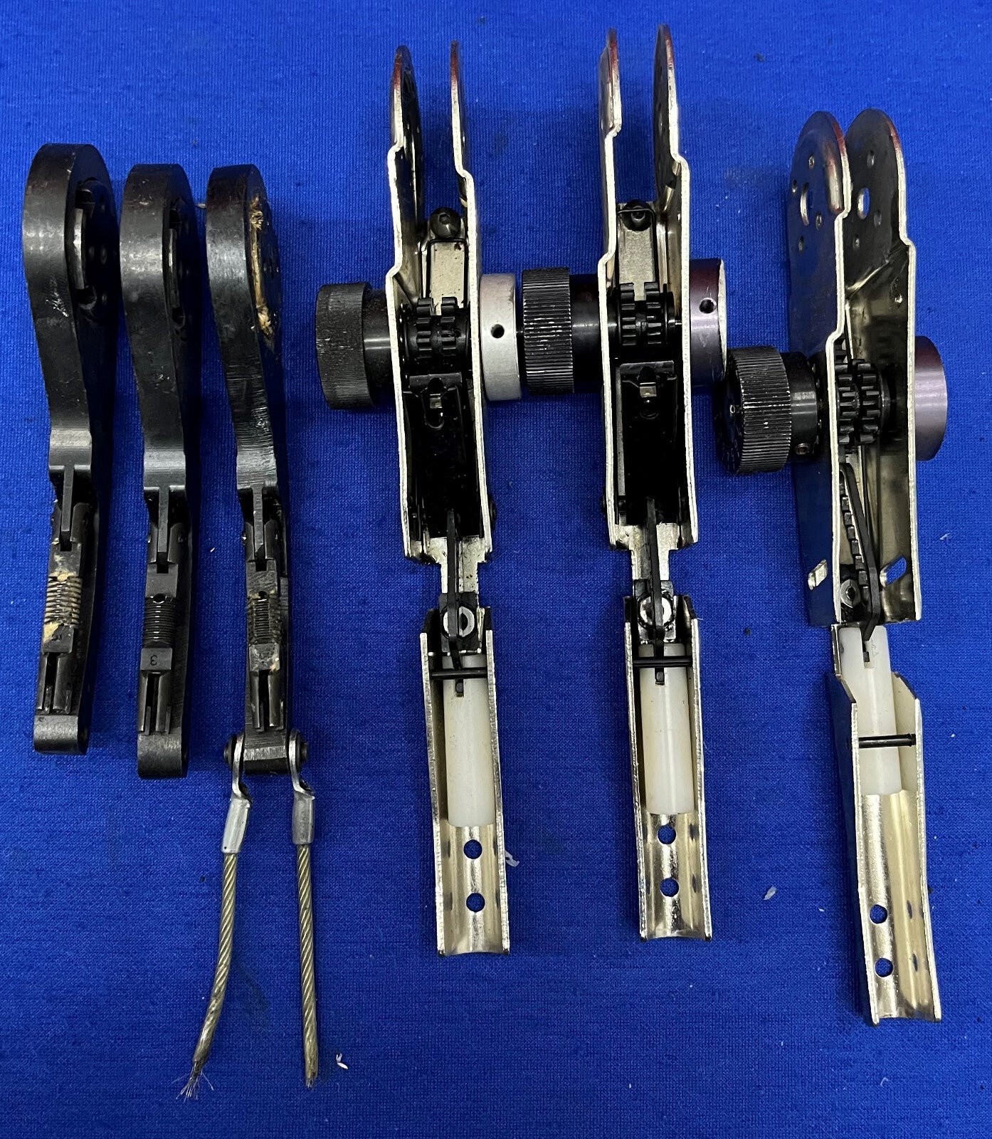 VOOR ONDERDELEN/REPARATIE Astro Tool Pneumatische Verstelbare Krimptang 621100SS 8-Staps