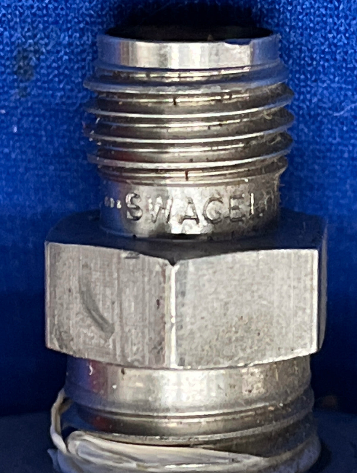 1 LOT QTE 2 - ASCO V0431 (AKA V043001) VANNE NAVETTE TUYAU 1/4"