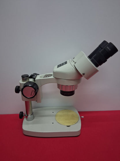 Unitron FSB 1x-2x Microscope with 10x/23 Eyepieces and Stand