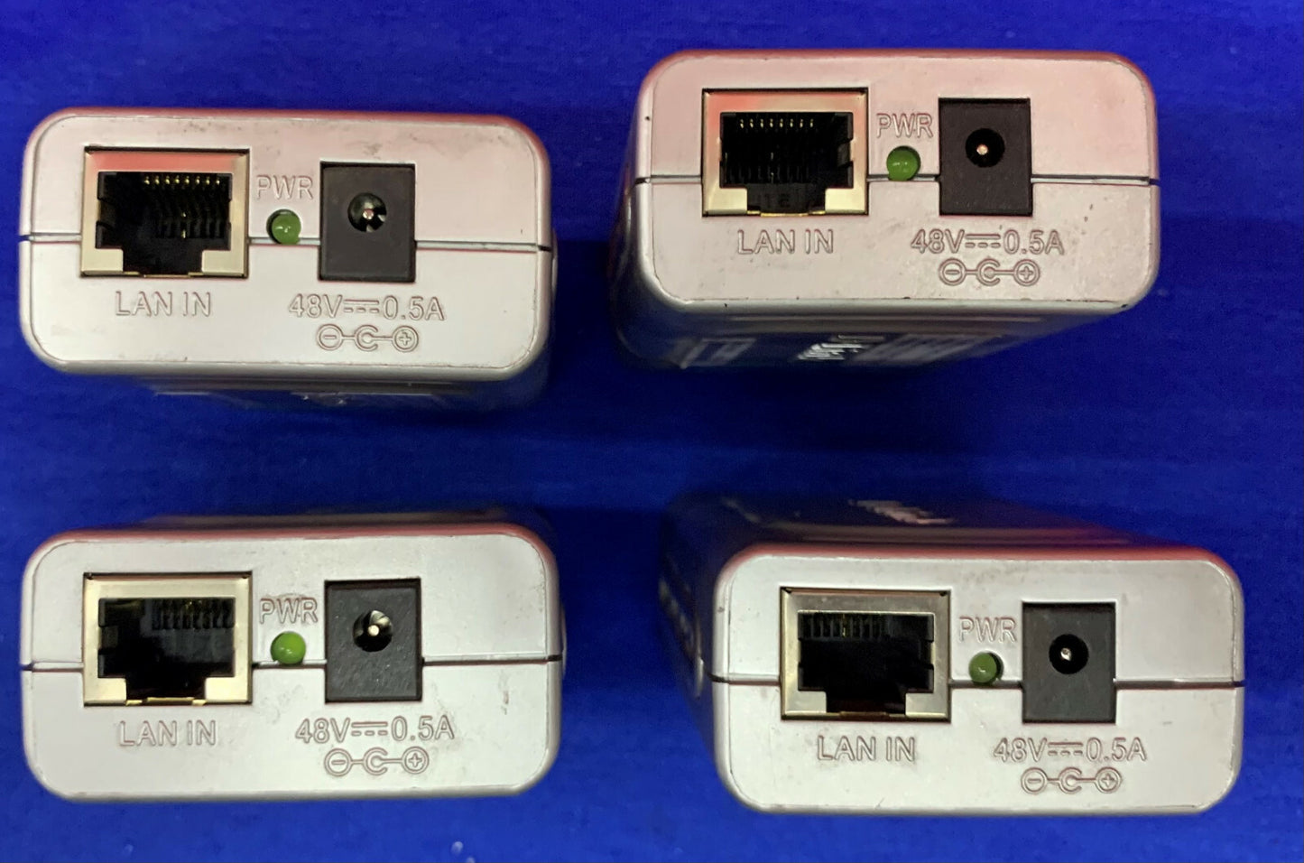 Lot de 4 adaptateurs Power Over Ethernet D-Link DWL-P200 (3 adaptateurs d'alimentation 48 V seulement)