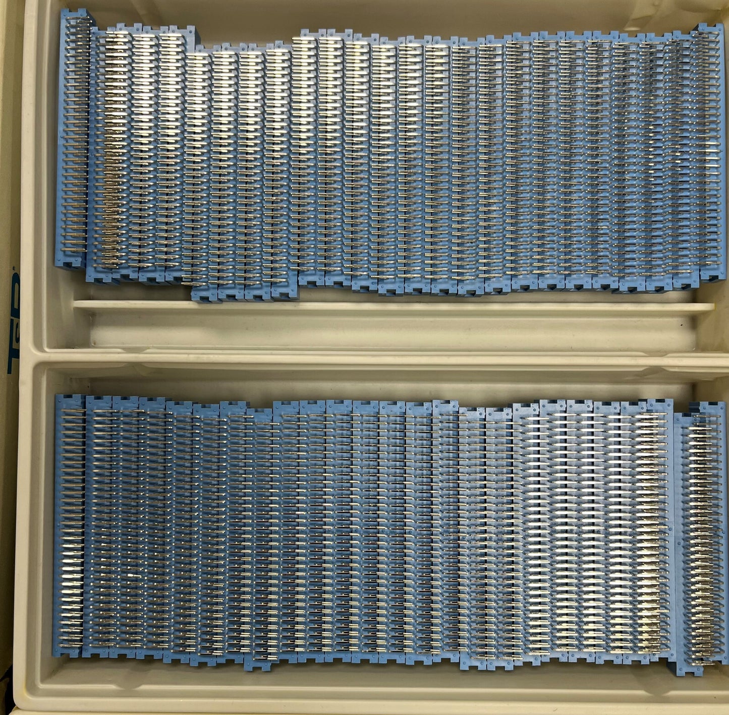 THOMAS &amp; BETTS T&amp;B® ANSLETY® コネクタ 609-6407 - 1 パッケージ数量 50 個 &amp; 1 パッケージ数量 48 個