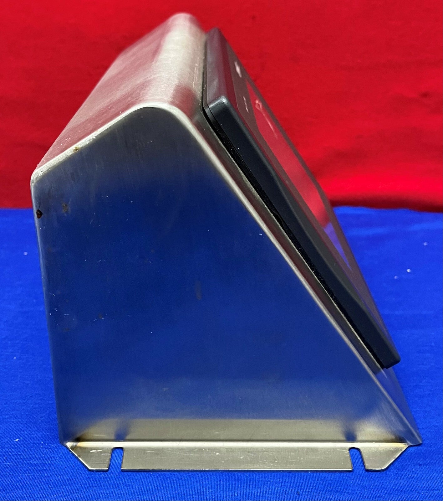 ORMEC MMI-8056 Bedienerschnittstelle Farbdisplay Touchscreen mit Gehäuse