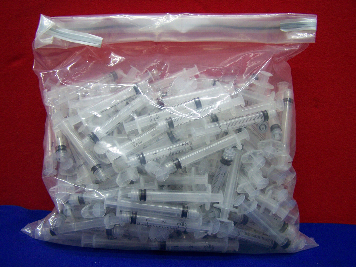 BRAUN OMNIFIX 3ml NIET-STERIELE SPUITEN LATEX VRIJ - 1 VERPAKKING VAN 200 SPUITEN 