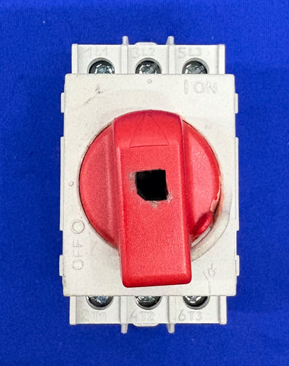 TECHNOELECTRIC SD1-032-RR / SD1 32A   3 PHASE HP 32A 600VAC DISCONNECT SWITCH