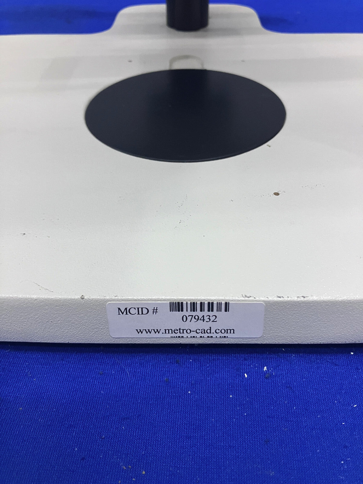 Trinokularmikroskop ohne Marke, Vergrößerung 7-45x