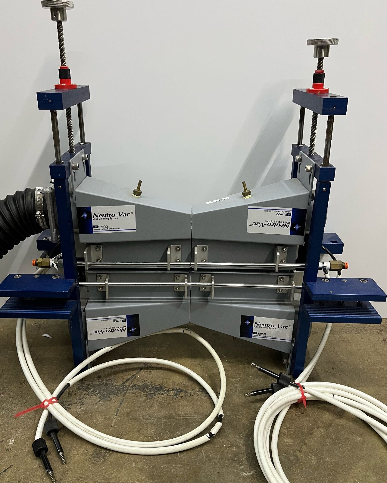 SISTEMA DE LIMPIEZA DE BANDA NEUTRO-VAC DE 12" CON CONTROL ESTÁTICO DE SIMCO - PIEZAS/REPARACIÓN