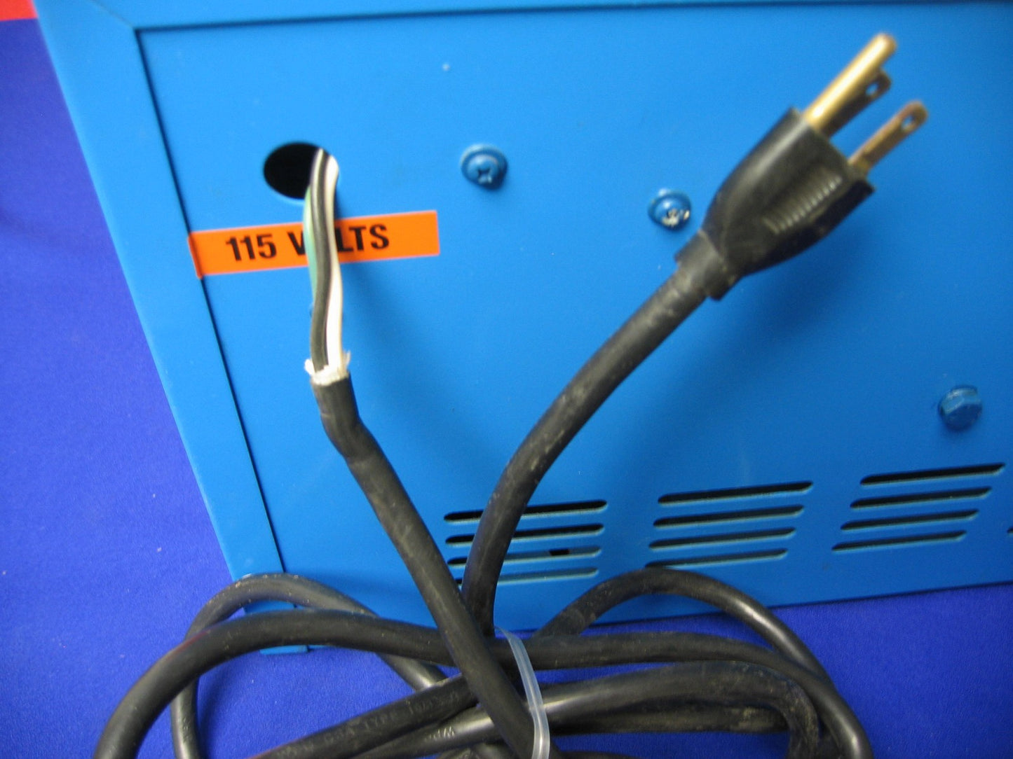HBS ®  M256 D.C. POWER SUPPLY - FOR PARTS/REPAIR/UNTESTED