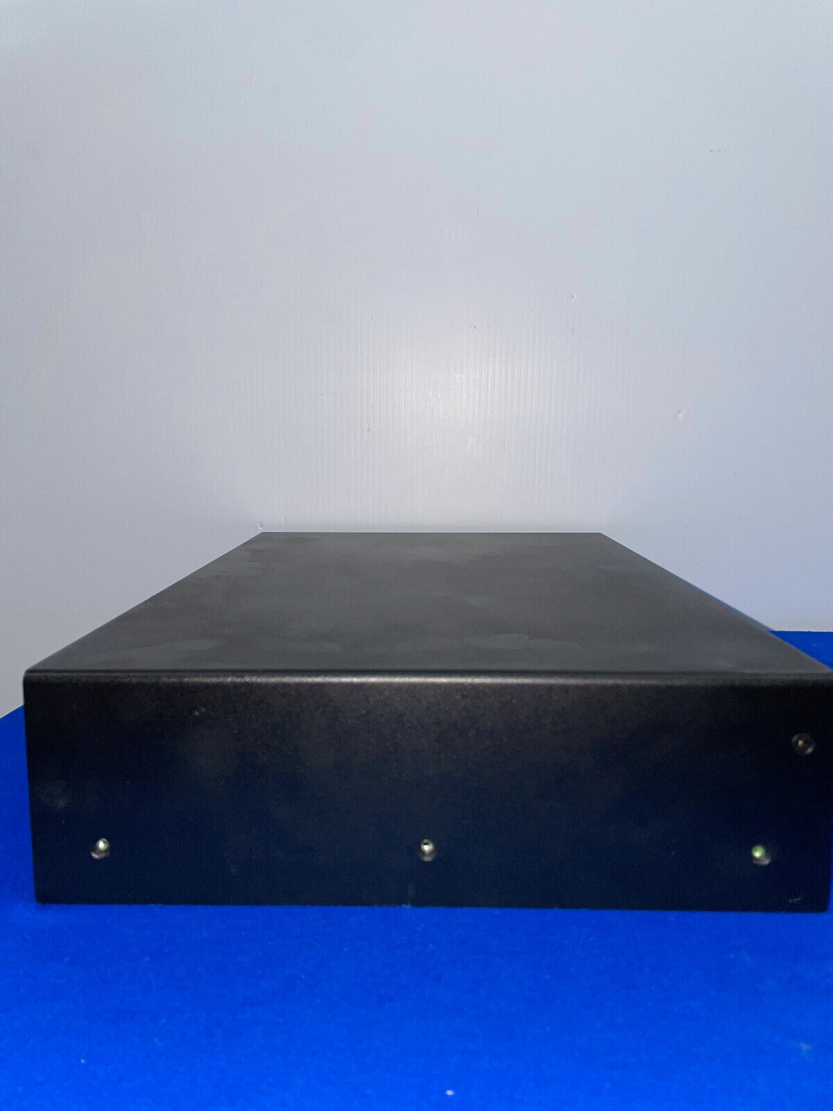 INLINE, MSV0804, COMMUTATEUR MATRICIEL VGA, NE S'ALLUME PAS