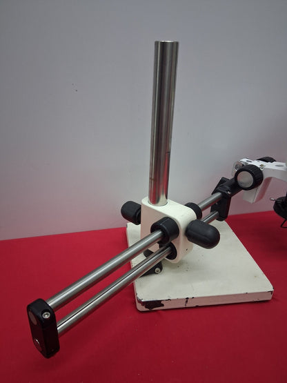 Leica S4E 6.3-30X Stereo Zoom Microscope with Boom Stand and LED Ring Light