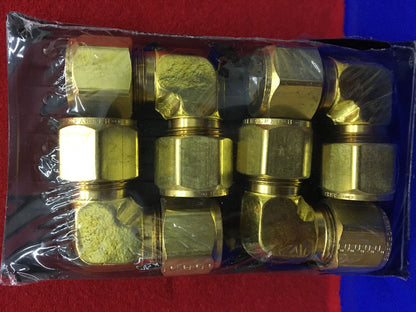 1 PACKAGE QTY 4 - PARKER CPI 8 - B 90 DEGREE BRASS CONNECTORS