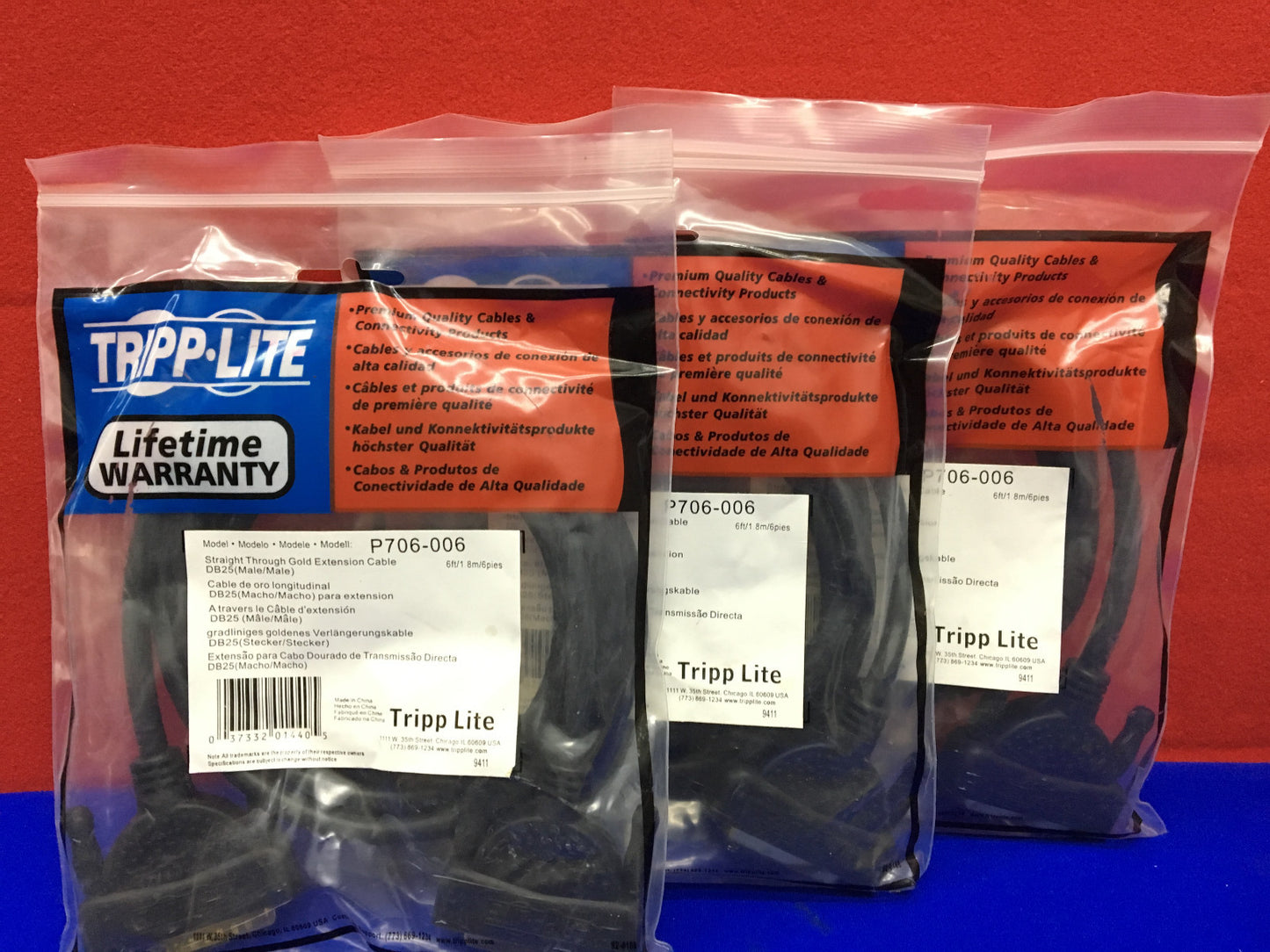 Gloednieuwe hoeveelheid 3 Tripp Lite kabels. Model P706-006