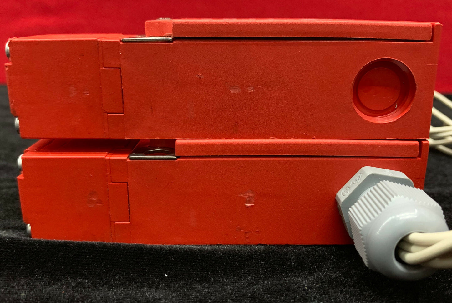 QTY 2 - Allen Bradley AB CADET 21023 2N/C M16 HD SAFETY INTERLOCK SWITCH IP67