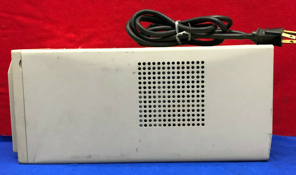 APS DYNAMICS SU700NET SMART-UPS 無停電電源装置にはバッテリーが必要です