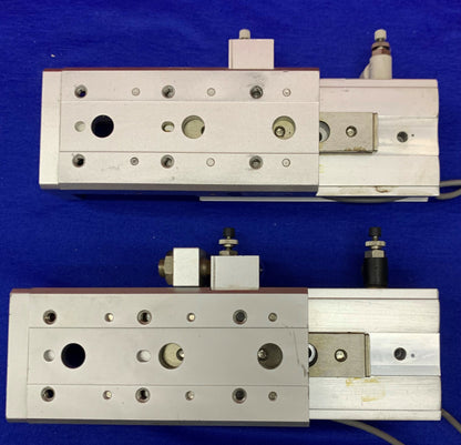 Lot de 2 - Glissières pneumatiques guidées à double tige SMC MXS12-50AS avec capteur SMC D-F9N
