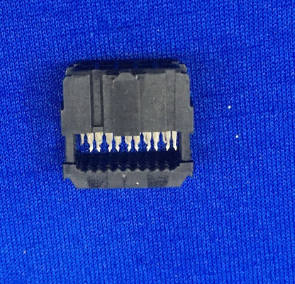 1 CONFEZIONE DA 50 PZ - CONNETTORI ELETTRICI AMP-LATCH/TYCO 746288-1 REV P