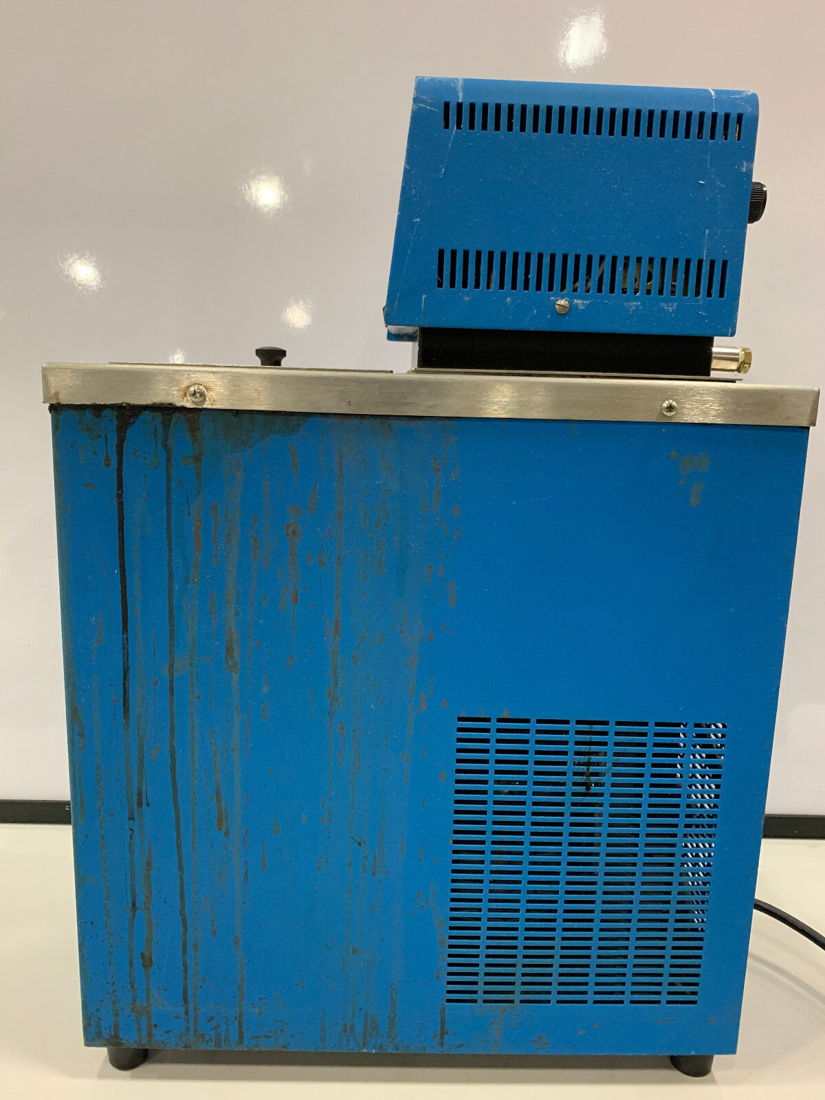 RECIRCULADOR DE BAÑO CALENTADO POLYSTAT 12101-10 DE COLE-PARMER. ENCENDIDO SOLO PARA PRUEBAS