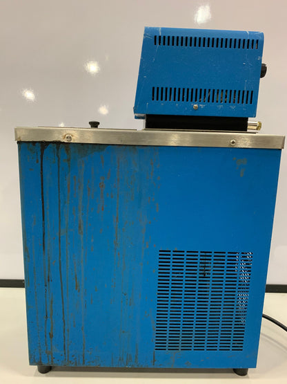 RECIRCULADOR DE BAÑO CALENTADO POLYSTAT 12101-10 DE COLE-PARMER. ENCENDIDO SOLO PARA PRUEBAS