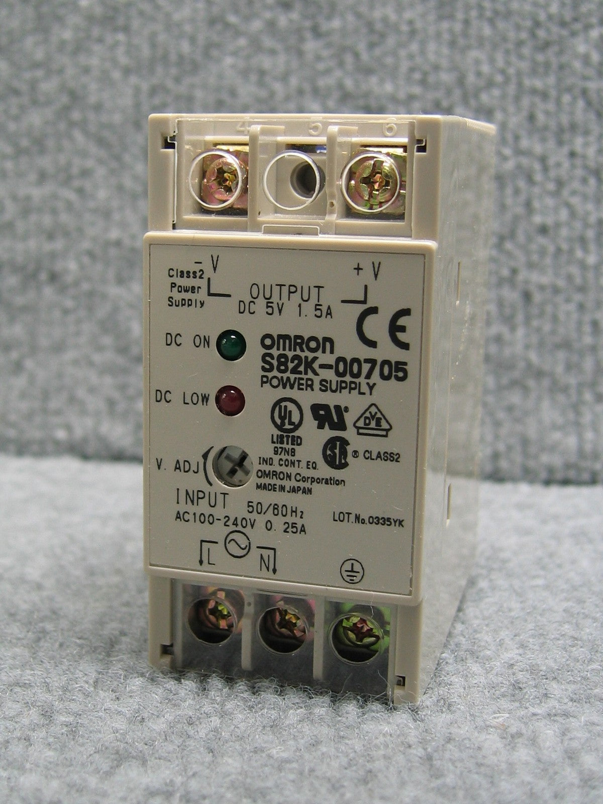 NEUES OMRON S82K-00705 LOT-NR. 0335 NETZTEIL