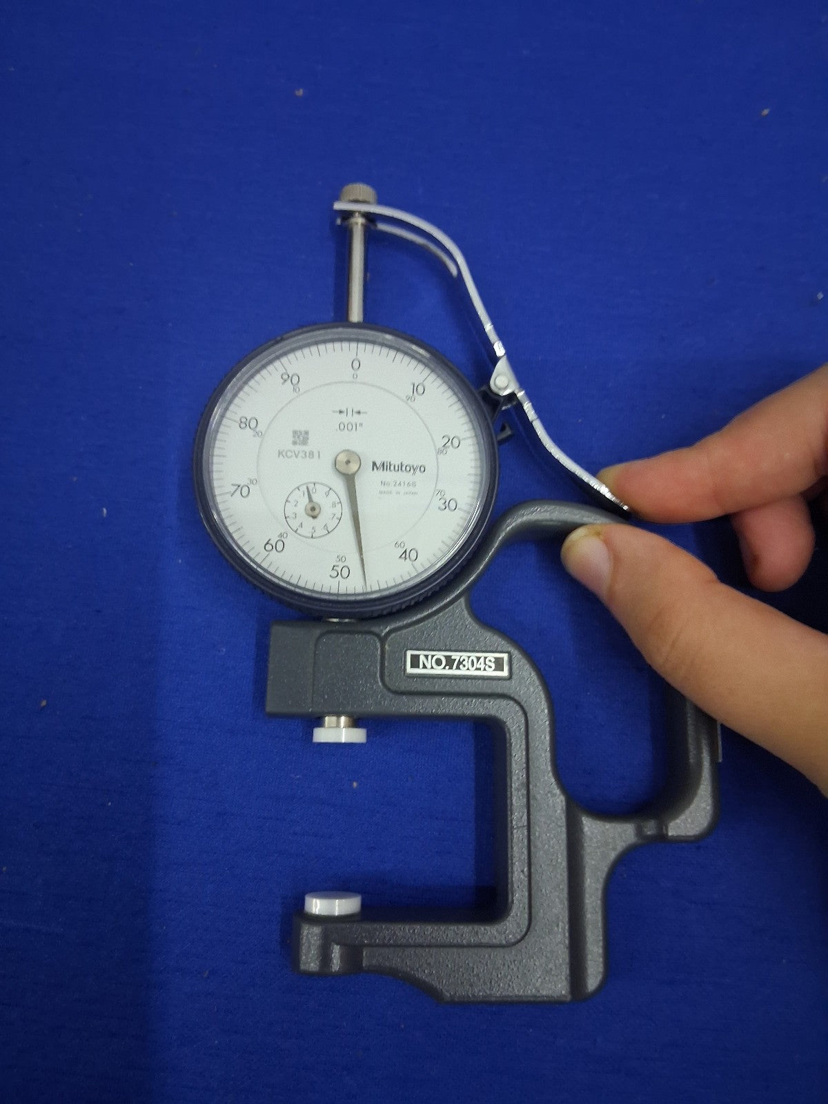 Mitutoyo 7304S Dial Thickness Gage 0-1" Range .001" with Case