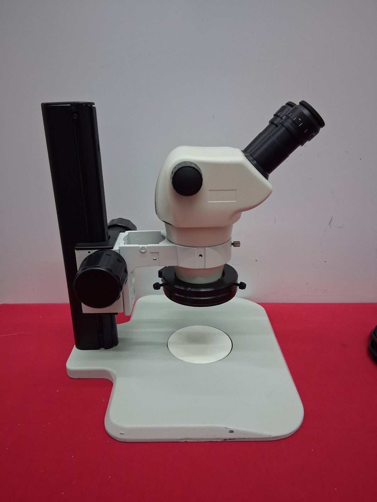 USED MMBT TS-NL Track Stand LED Stereo Microscope 8-50x Magnificaiton