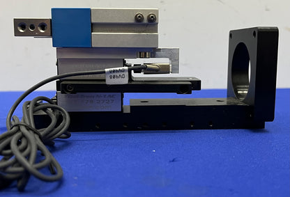 Pince pneumatique parallèle FESTO HGP-16-AB 197545 W2 et 2 DEL-TRON N-1AC