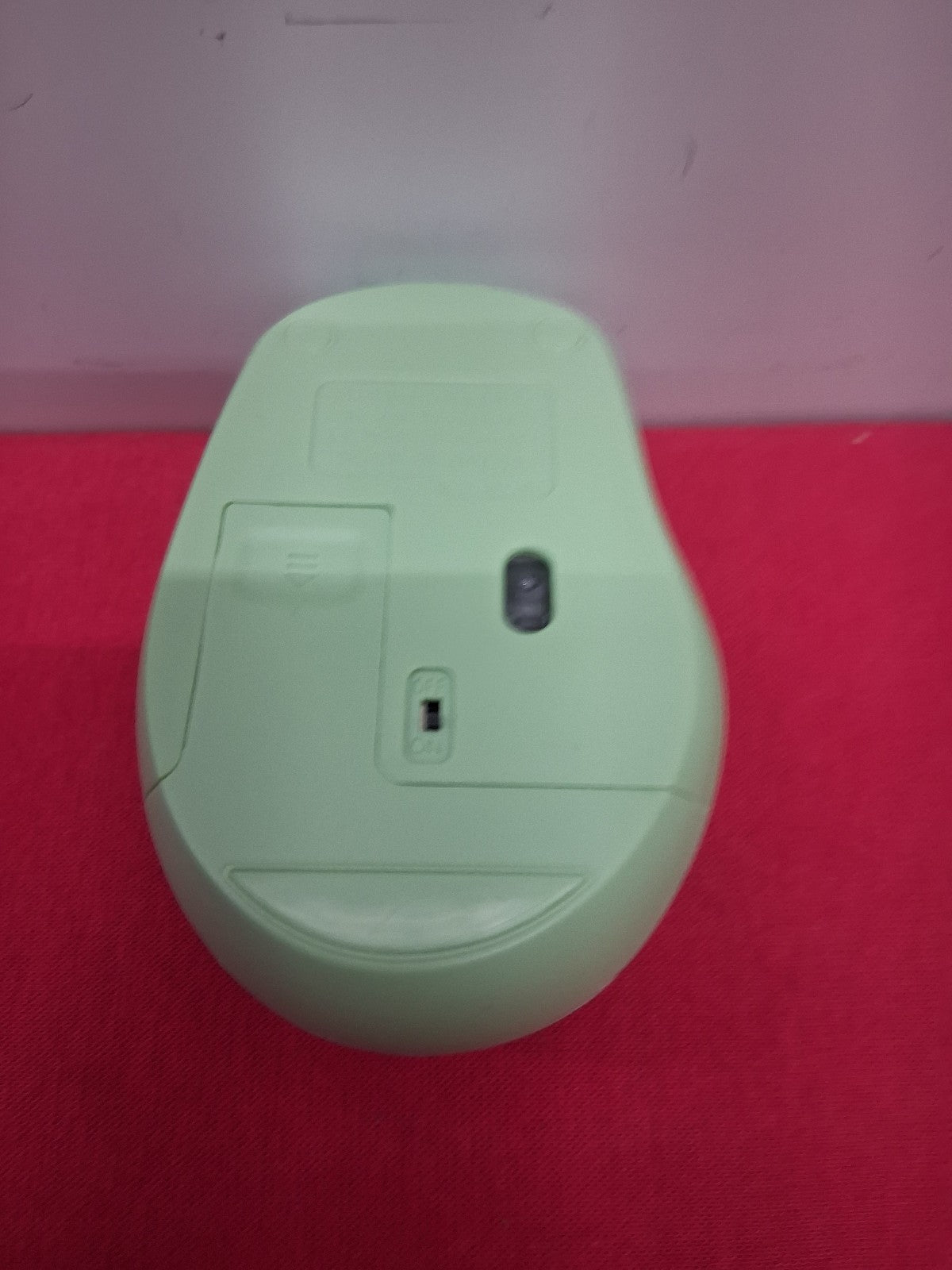 M105 WIRELESS MOUSE GREEN HIGH SPEED RESPONSE BUTTONS BRAND NEW