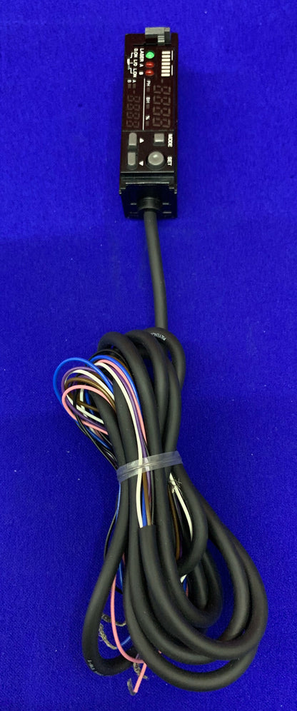 KEYENCE LV-21AP / DIGITALER LASERVERSTÄRKER/SENSOR DER LV-SERIE