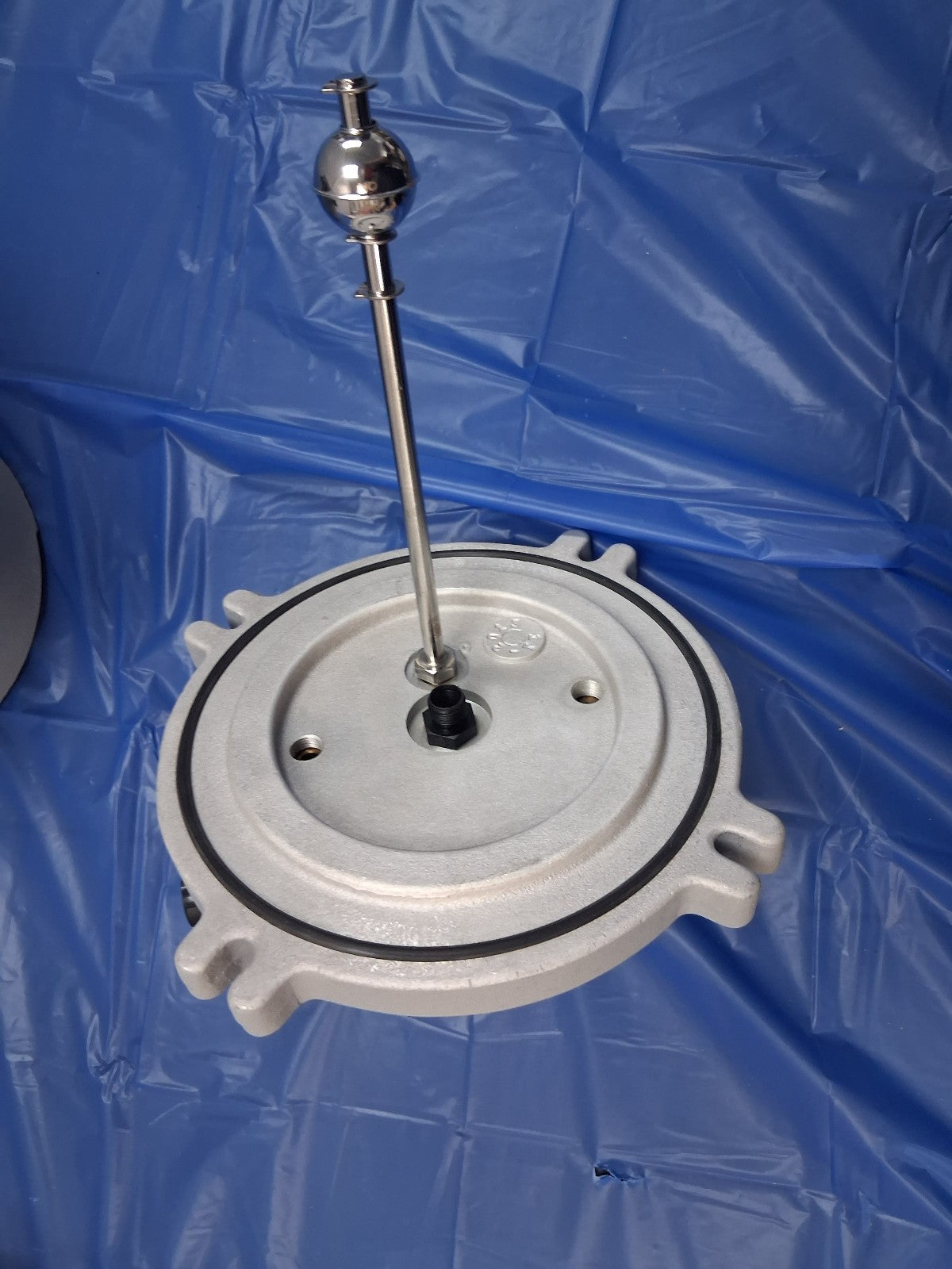 NORDSON EFD 7020188 5L TANK FLOAT SWITCH 100 PSI ANALOG GAUGE FLUID RESERVOIR